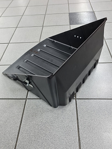 Крышка АКБ пластмасс. н/о 31002 (Технотрон) с креплением